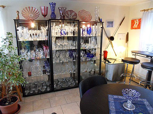 Schauwerkstatt für verschiedene Gravuren Kunsthandwerker Glas gravieren